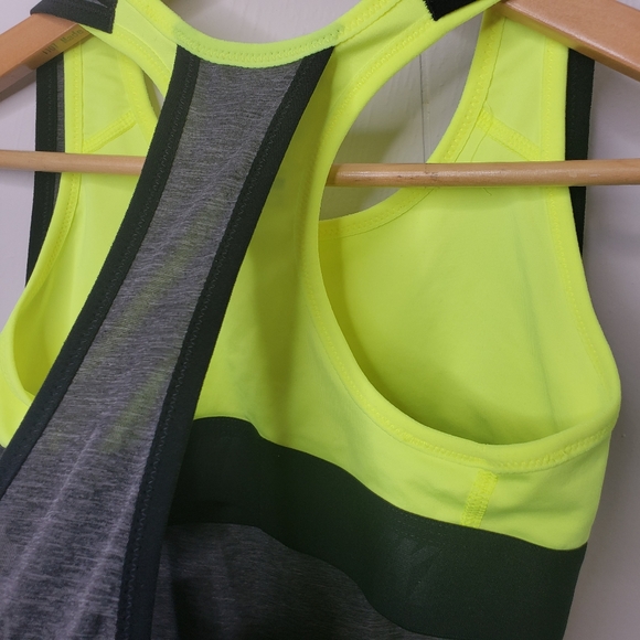 NIKE DRI FIT 2-IN-1 SPORTS BRA TANK WOMEN'S SIZE XS - Picture 3 of 8
